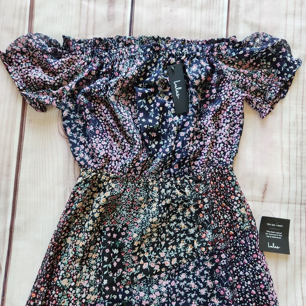 NWT Lulus "Neva Navy Blue Floral Print Off-the-Shoulder Maxi Dress" Size Small - Picture 4 of 10